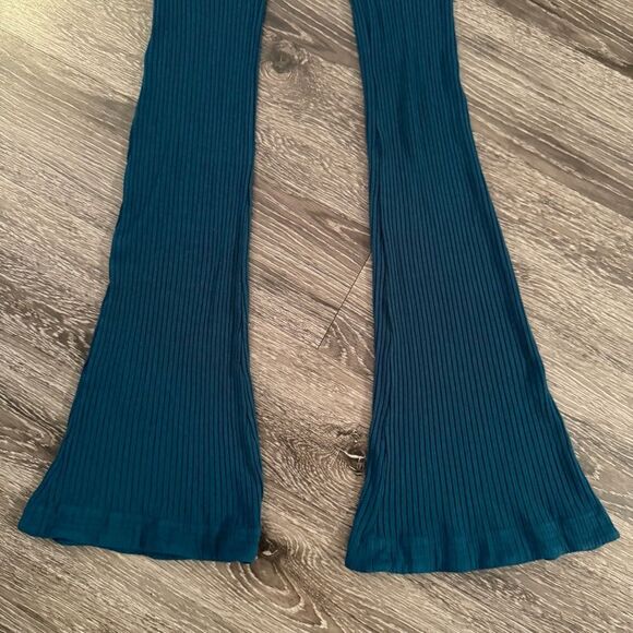 Alix NYC Delancy Pant in Jade - Picture 2 of 7